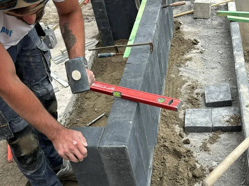 Aménagement extérieur en terrasses — photo de chantier